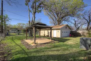 210 E Daugherty Dr, Garland, TX 75041 - Photo 31