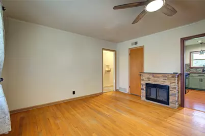 210 E Daugherty Drive, Garland, TX 75041 - Photo 7