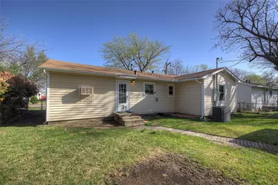 210 E Daugherty Drive, Garland, TX 75041 - Photo 27