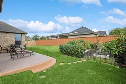 2964 Bahia, Grand Prairie, TX 75054 - Photo 9