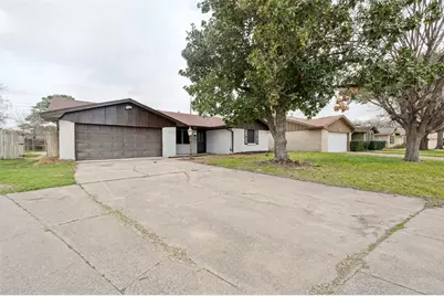 3209 Gail Court, Irving, TX 75060 - Photo 3