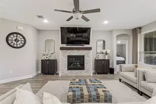 2809 Ranger Ln, Aubrey, TX 76227 - Photo 7