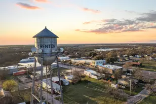 120 Holmes St, Trenton, TX 75490 - Photo 1