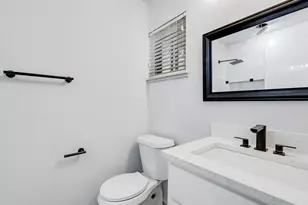 10039 Shadyview Dr, Dallas, TX 75238 - Photo 17