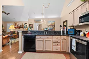 821 Cara Ln, Arlington, TX 76012 - Photo 13