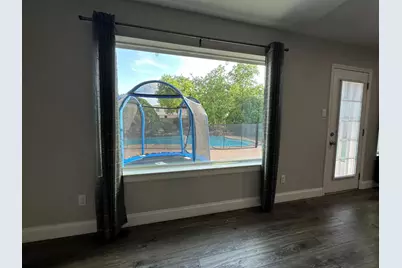 927 S Riverside Drive, Grapevine, TX 76051 - Photo 7