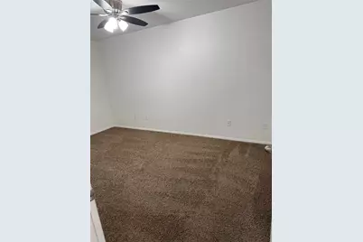 521 Oakwood Lane, Arlington, TX 76012 - Photo 9