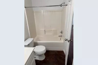 521 Oakwood Lane, Arlington, TX 76012 - Photo 13