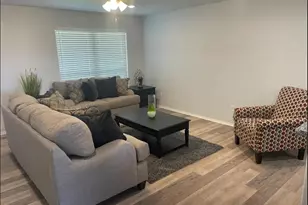 8424 10th Pl, Lubbock, TX 79416 - Photo 5