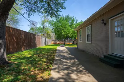 1004 Moreland Avenue, Dallas, TX 75204 - Photo 23
