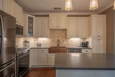 1004 Moreland Avenue, Dallas, TX 75204 - Photo 11