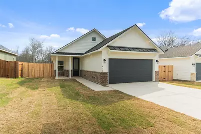 410 Matthew Street, Hillsboro, TX 76645 - Photo 1