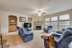 10928 Hawks Landing Rd, Fort Worth, TX 76052 - Photo 5