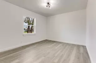 629 N 4th St, Garland, TX 75040 - Photo 19