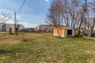 629 N 4th St, Garland, TX 75040 - Photo 23