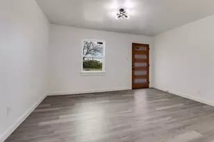 629 N 4th St, Garland, TX 75040 - Photo 3