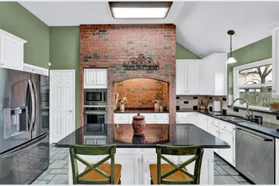 504 Anthony Drive, Euless, TX 76039 - Photo 9