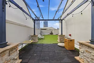 722 E 1st St, Fort Worth, TX 76102 - Photo 23