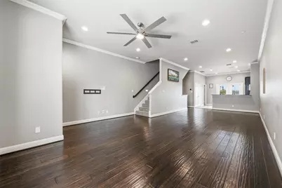 722 E 1st Street, Fort Worth, TX 76102 - Photo 9