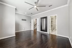 722 E 1st St, Fort Worth, TX 76102 - Photo 15