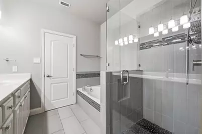 722 E 1st Street, Fort Worth, TX 76102 - Photo 17