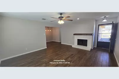 1029 Cottonwood Trail, Benbrook, TX 76126 - Photo 7