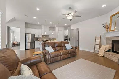 117 St Elias Drive, Burleson, TX 76028 - Photo 9