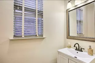 1805 Arbor Creek Dr, Garland, TX 75040 - Photo 13