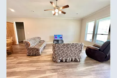 318 E 4th Street, Lindsay, TX 76250 - Photo 17