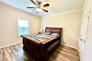 318 E 4th St, Lindsay, TX 76250 - Photo 25