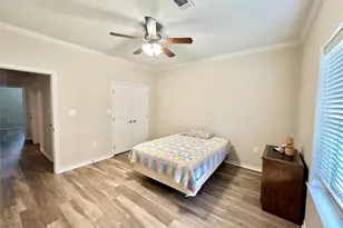 318 E 4th St, Lindsay, TX 76250 - Photo 23