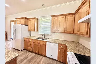 318 E 4th Street, Lindsay, TX 76250 - Photo 11