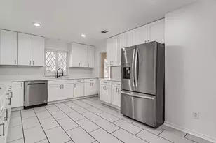 9922 Hickory Crossing, Dallas, TX 75243 - Photo 11