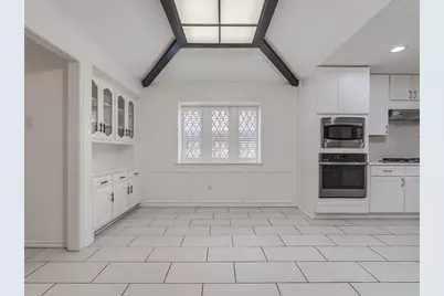 9922 Hickory Crossing, Dallas, TX 75243 - Photo 17