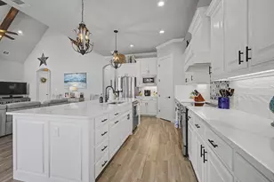 2104 Cash Point Ct, Granbury, TX 76049 - Photo 11