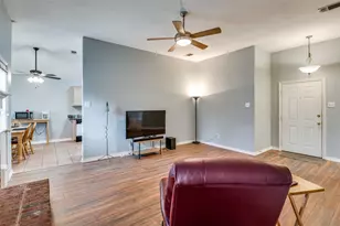 215 Cain Dr, Cedar Hill, TX 75104 - Photo 9