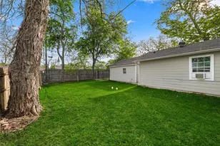 1606 Davis Blvd, Garland, TX 75042 - Photo 37