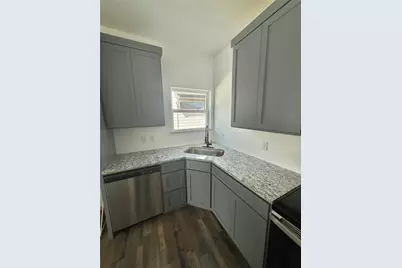 920 S Montreal Avenue, Dallas, TX 75208 - Photo 13