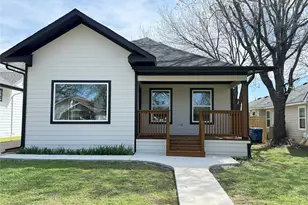 920 S Montreal Ave, Dallas, TX 75208 - Photo 1