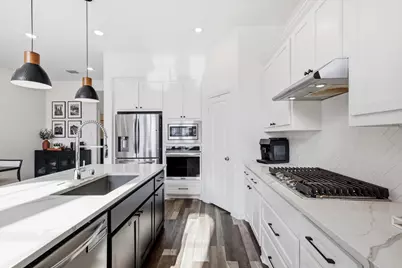 421 Blue Creek Cove, McKinney, TX 75071 - Photo 11