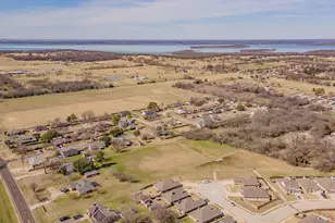 141 Maverick Ln, Pilot Point, TX 76258 - Photo 7