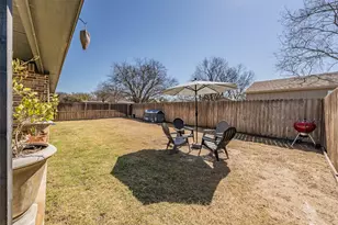141 Maverick Ln, Pilot Point, TX 76258 - Photo 13