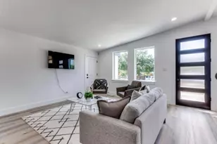 13306 Flagstone Ln, Dallas, TX 75240 - Photo 9