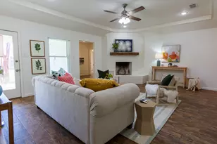 904 Meadowlark Ln, Granbury, TX 76048 - Photo 5