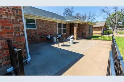 904 Meadowlark Lane, Granbury, TX 76048 - Photo 3