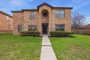 304 Sandlewood Ln, Cedar Hill, TX 75104 - Photo 1