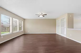 304 Sandlewood Ln, Cedar Hill, TX 75104 - Photo 7