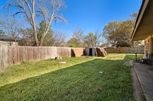 1716 John Smith Dr, Irving, TX 75061 - Photo 17