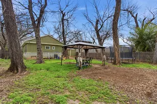 208 E Columbia St, Weatherford, TX 76086 - Photo 27