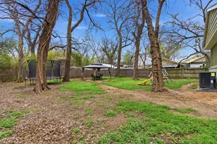 208 E Columbia St, Weatherford, TX 76086 - Photo 25